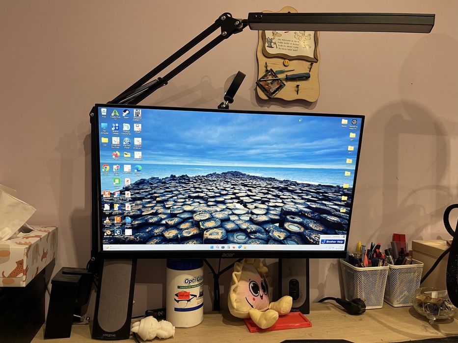 Komputer gamingowy plus  monitor