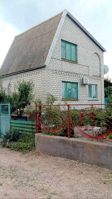 Дача на берегу реки