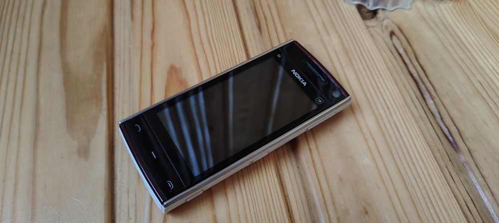 Nokia X6-00       .