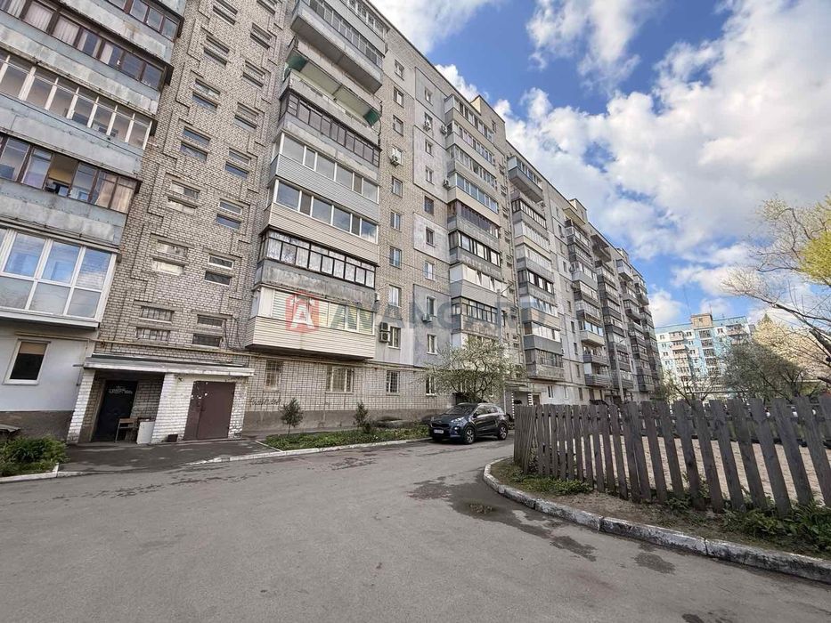 У продажу 2-ух кімнатна Чешка Цегла Тополя 3