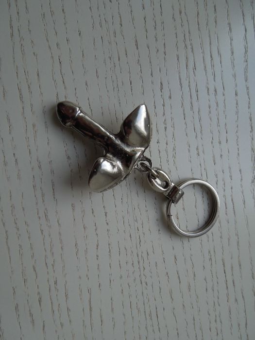 Брелок металевий