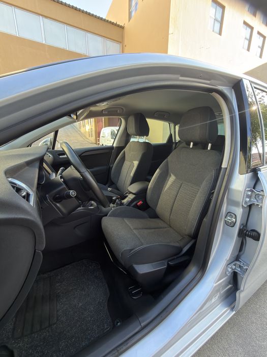 Citroën C4 1.2 PureTech Feel Edition — photo 4