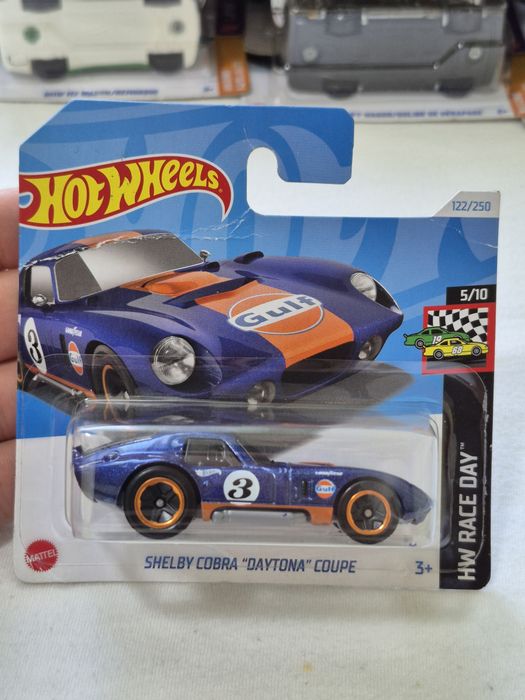 Машинки Hot Wheels