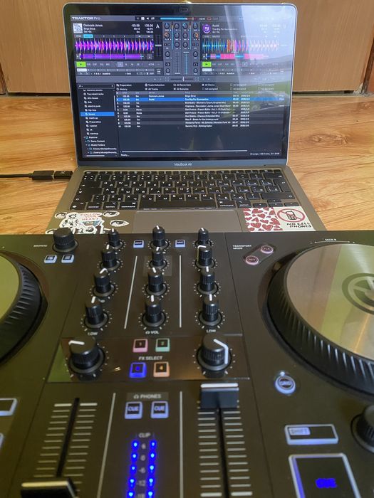 Sprzedam kontroler DJ NI Traktor Kontrol S2 MK3