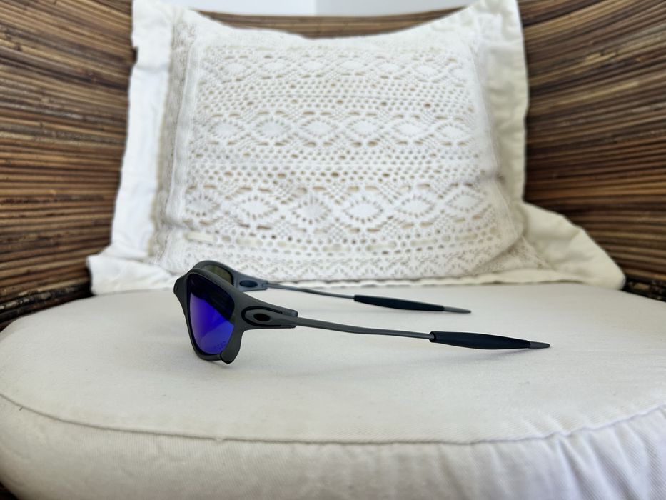 Óculos juliet cinza e azuis (metal)