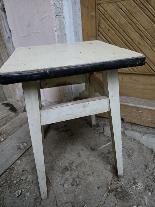 Taboret PRL drewniany
