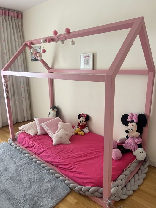 Cama de criança Rosa Montessori como nova