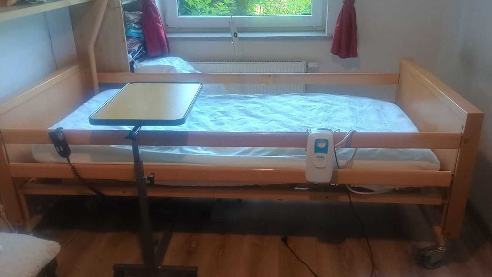łóżko szpitalne i do rechabilitacji + akcesoria
