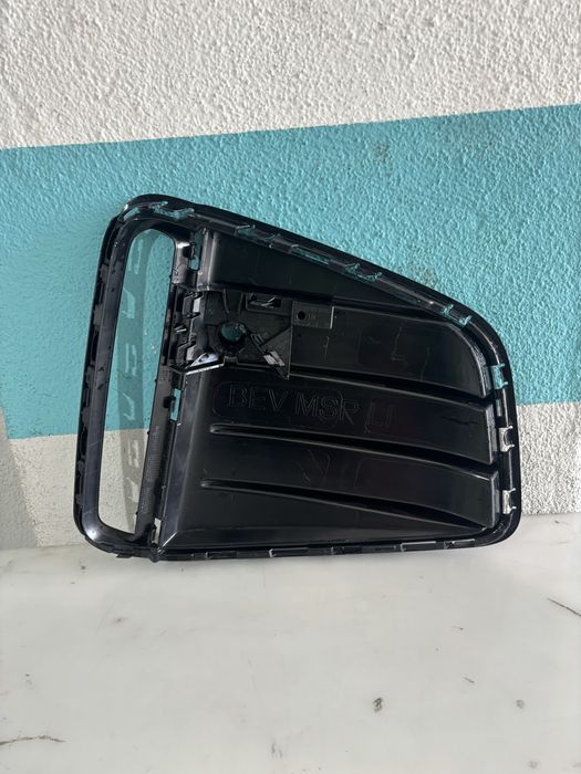 Grelha BMW i4 G26 grand coupé, frontal esquerda (lado do condutor)