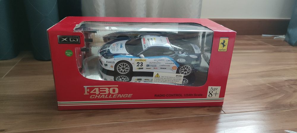 Carro telecomandado Ferrari f430 challenge