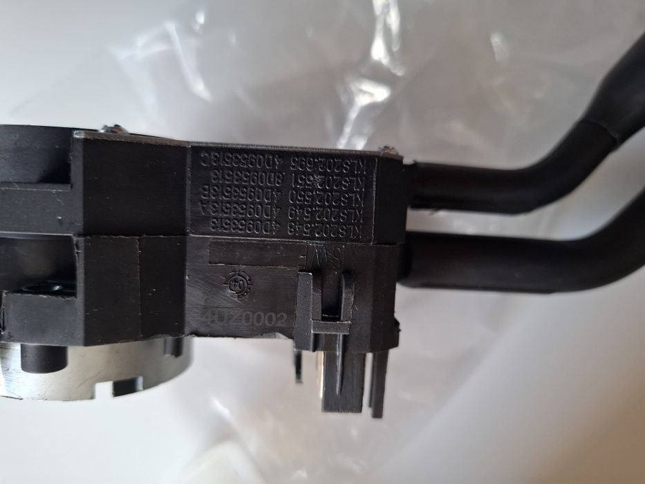 Przełącznik kolumny kierownicy Audi A4
