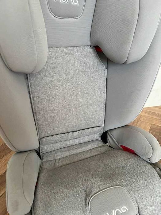 Fotelik samochodowy Nuna AACE 15-36 kg