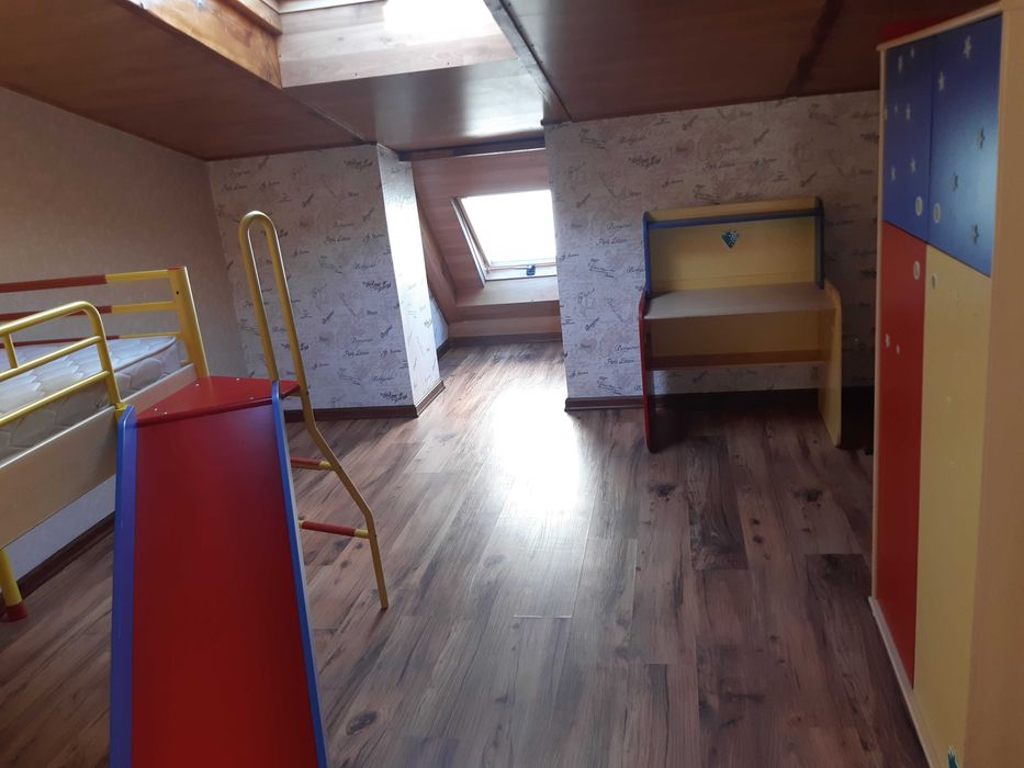 Продам 3-х к/к з гаражем у Центрі