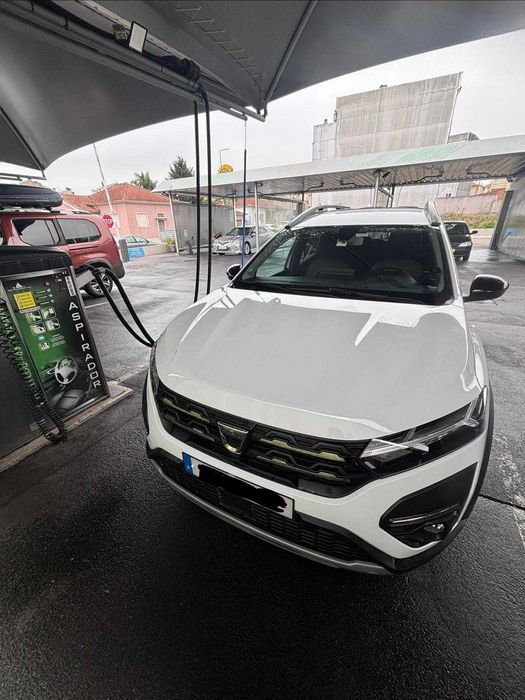 Dacia Jogger 7 Lugares Comfort Bi-Fuel Gasolina/GPL — 142.000 km