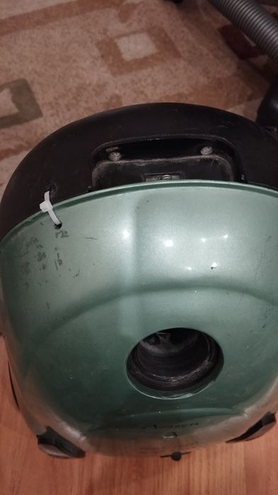 Пылесос Saturn 1600