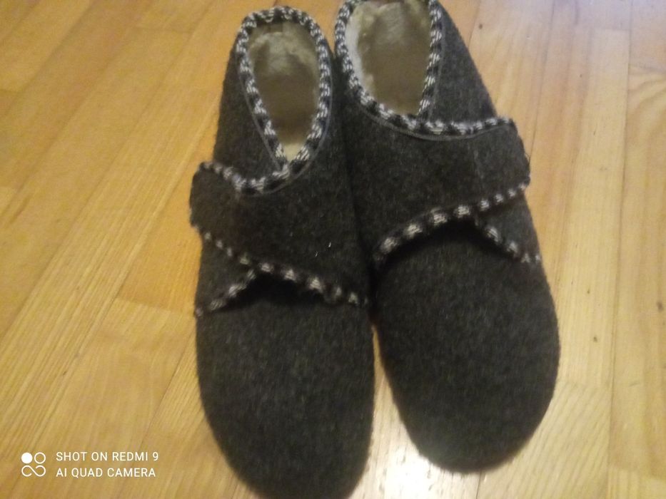 Kapcie damskie z filcu 37