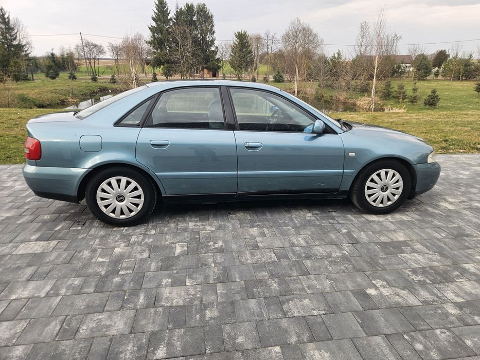 Audi A4 B5 1.6 benzyna lift, sedan, climatronic