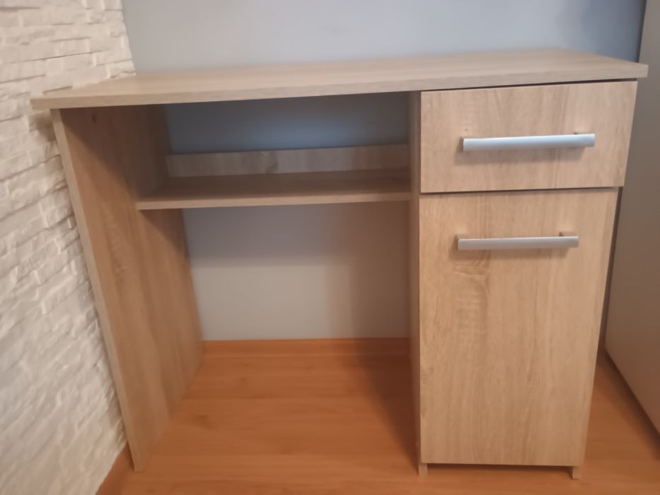 Biurko 90×45×75 70 zł + półka gratis