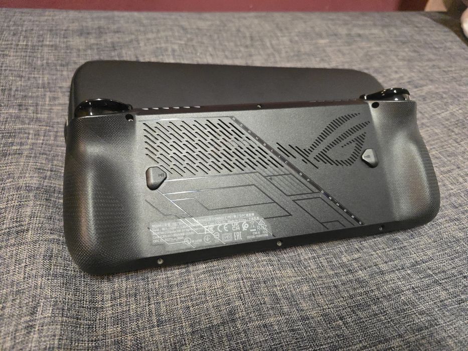 Rog Ally X - konsola/handheld