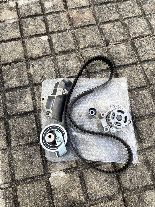 Correia Distribuição c/ Bomba Água Audi A6 2001