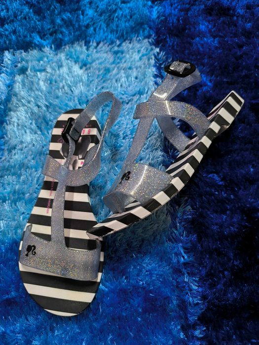 2 pares Sandálias grendene 34/35