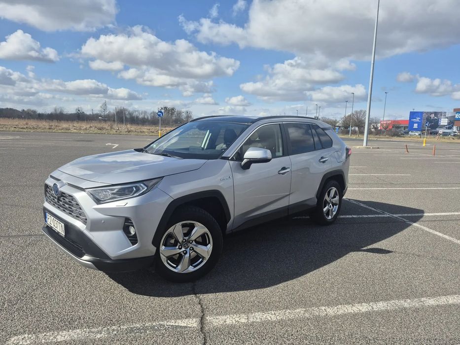 Toyota RAV4 Toyota RAV4 - bezwypadkowy Suv w idealnym stanie!