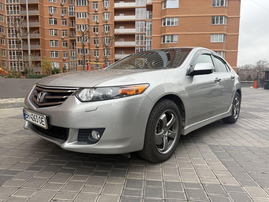 Продам Хонда Акорд ЦЕЛАЯ!!!