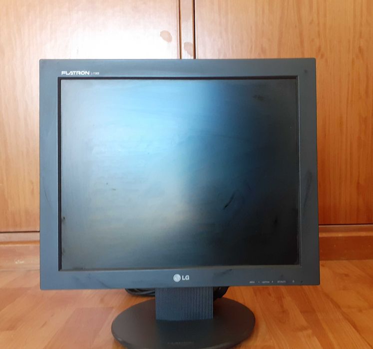 Monitor LG Flatron64584493532163120