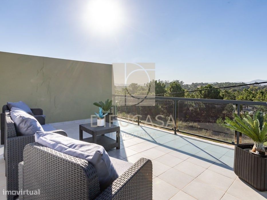 R366 Moradia T3 com Garagem + Terraço com vista para a Serra da Arr...