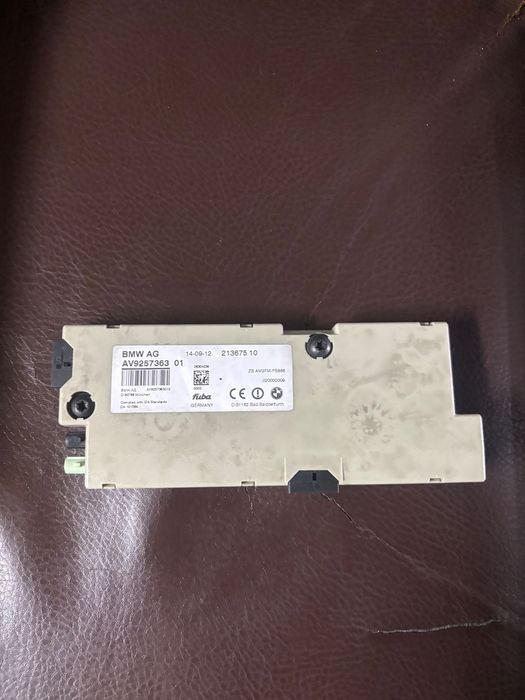 BMW F10 WZMACNIACZ ANTENOWY 9257363
