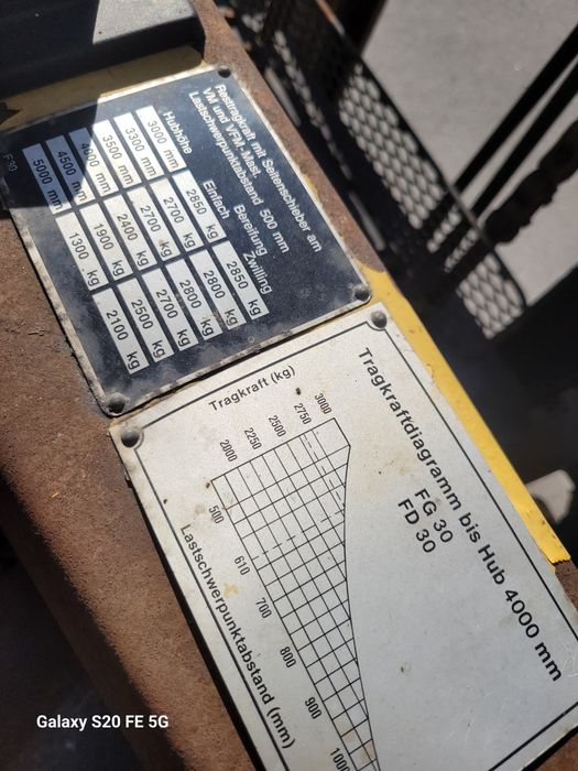 Wózek widłowy TCM FD30 diesel 3T przesów boczny