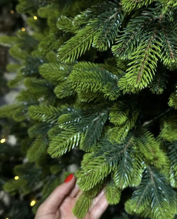 Штучні ялинки та сосни. Ялинка. Ель. Лита ялинка. Елка искусственная.