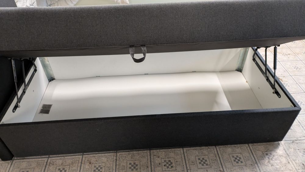 Tapczan z funkcją spania