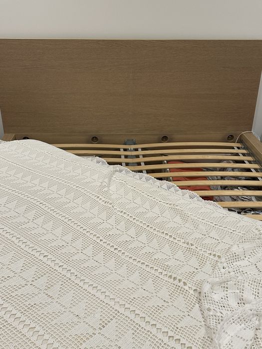 Cama Malm Ikea (usada), com 4 gavetas de arrumação