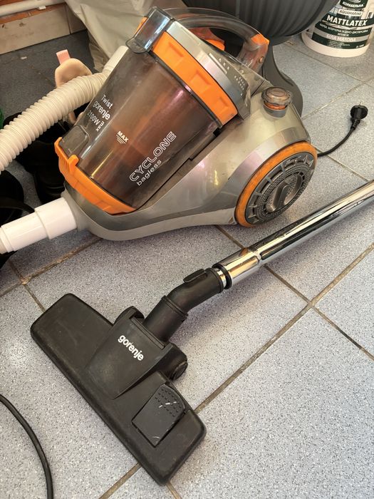 Пылесос Gorenje 1200 грн