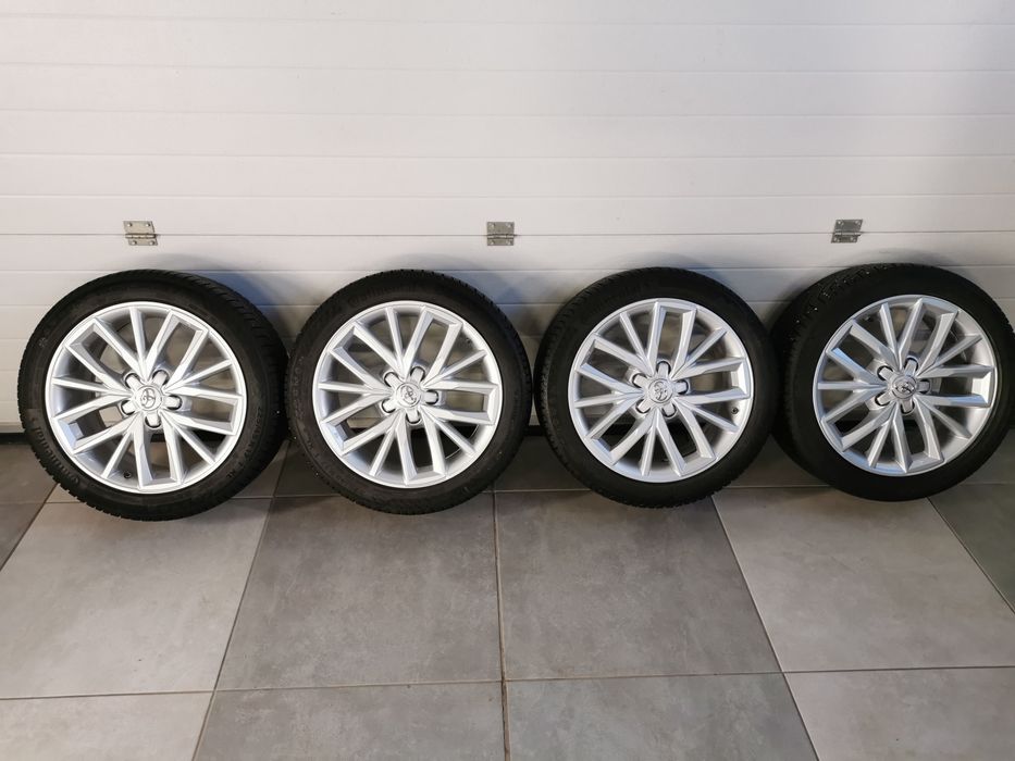 Koła zimowe 17 toyota Corolla auris 5x114 225/45/17 CONTINENTAL