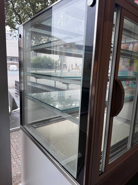 Armário frigorífico c/ portas de correr - Expositor Frio Pastelaria