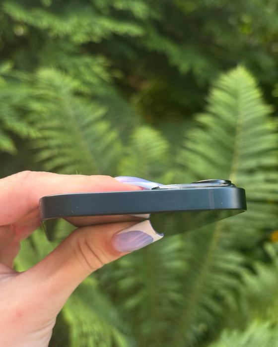 Продам  айфон 14