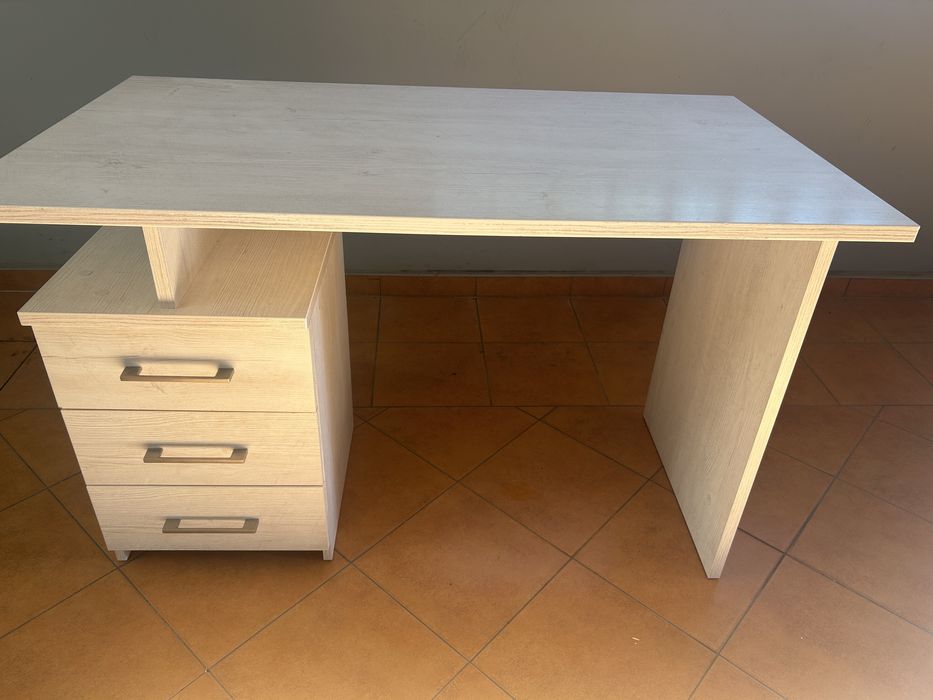 biurko szare drewno 118x66cm