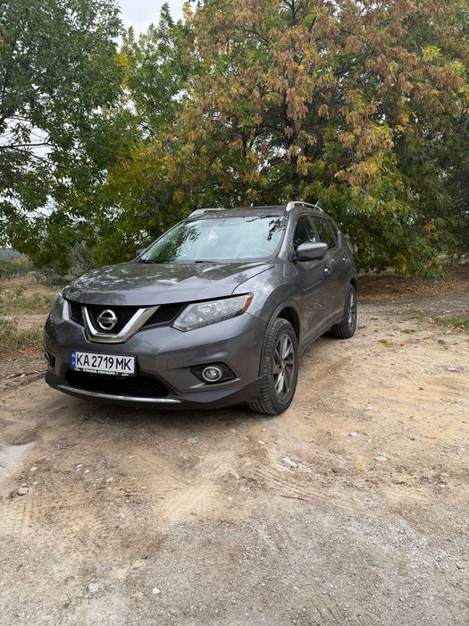Продам Nissan  Rogue 2015 год