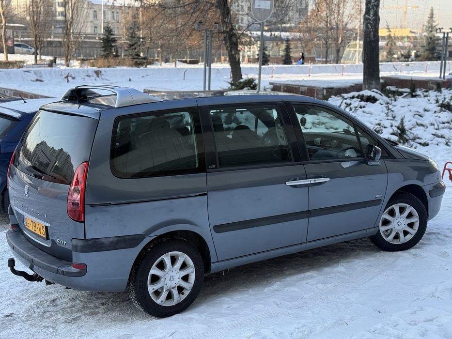 Peugeot 807 TDI 2.0  хороша комплектація