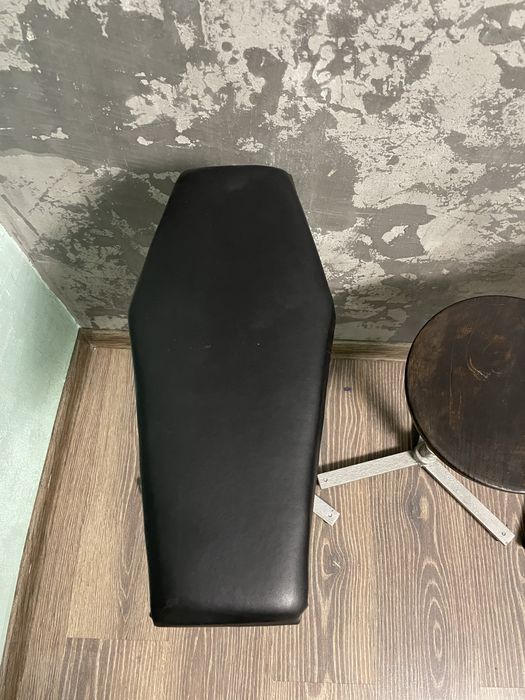 Набір мебелі в тату салон