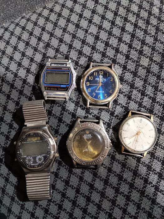 Часы наручные старые