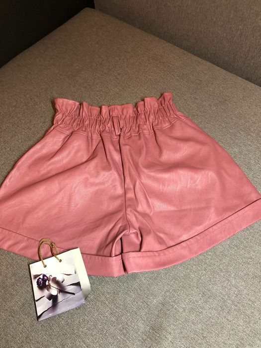 Шорти  шкіряні жіночі пудрові