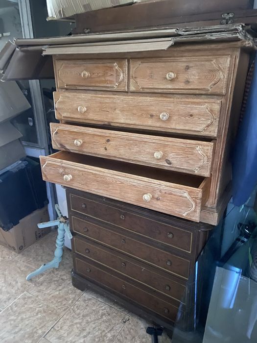 Vendo cada comoda 50 euros