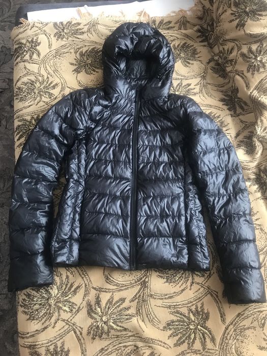 Фірмова Uniqlo Весняна куртка курточка осіння