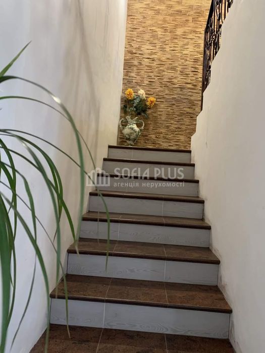 2-эт. дом, 92м2, 2.5 сот, Петропавловская Борщаговка, Полтавская 5А, с