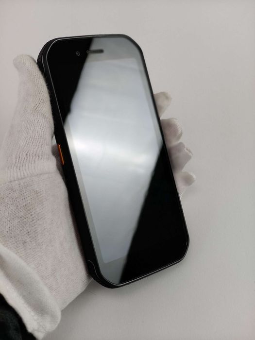 Smartfon Cat Phones S42 3 GB / 32 GB 4G (LTE) czarny