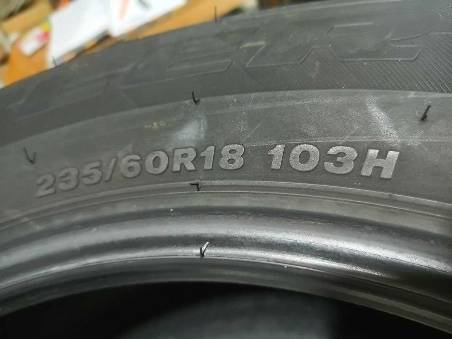 Шини Bridgestone 235/60R18. 2шт. Літо 2023р (0875)
