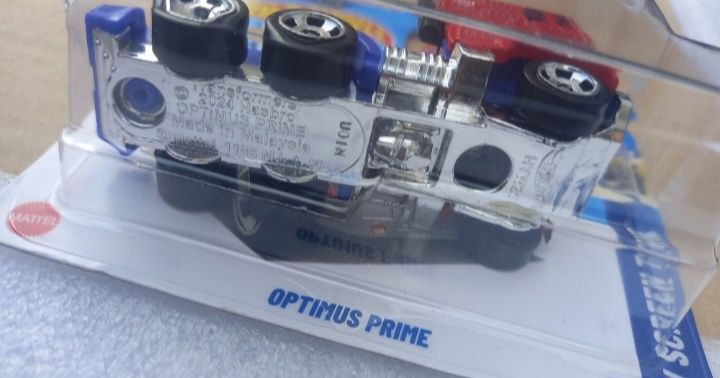 Optimus prime hot wheels